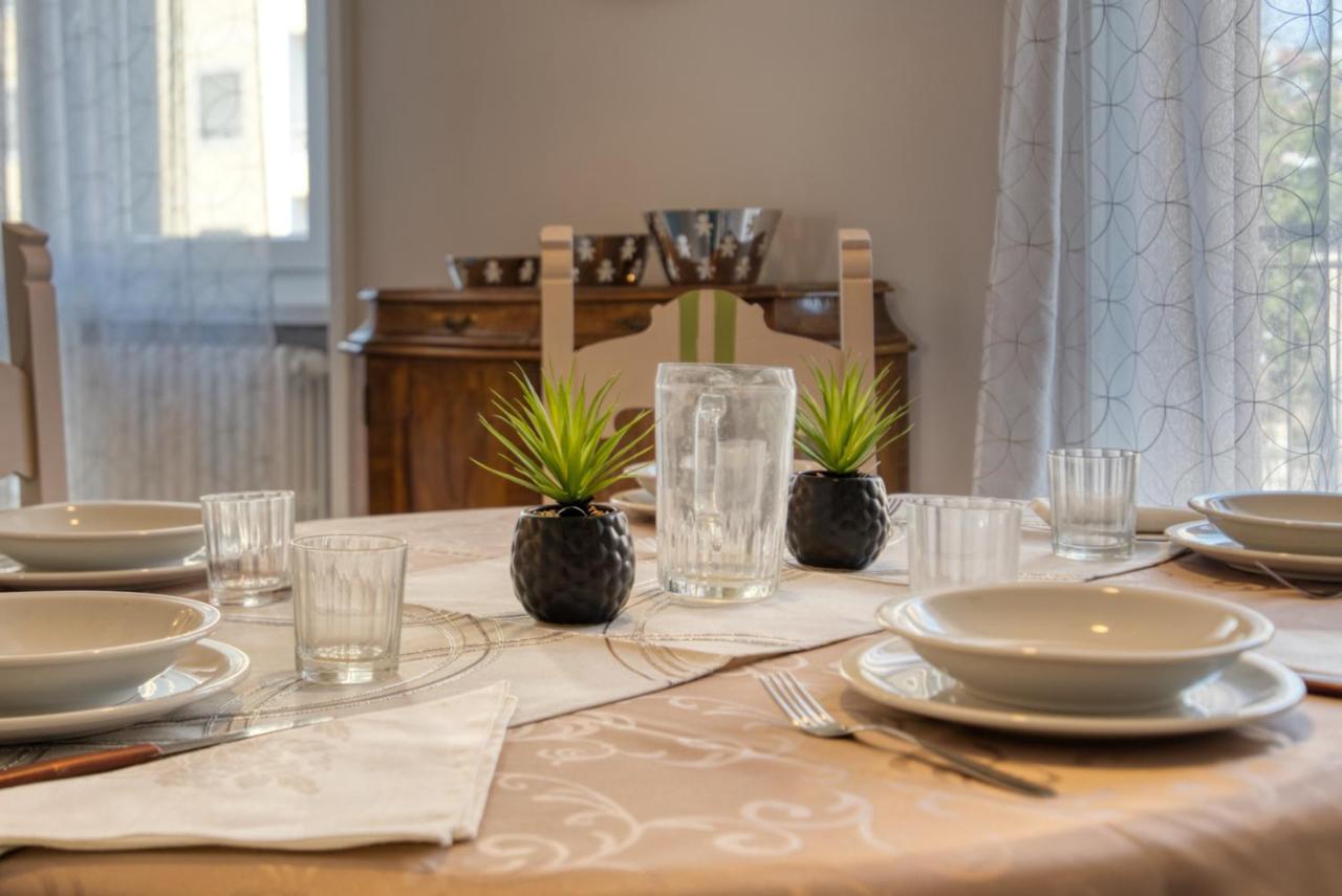 Caseospitali - Casa Janas, Elegante Trilocale Per 5 In Zona Centrale 밀라노 외부 사진